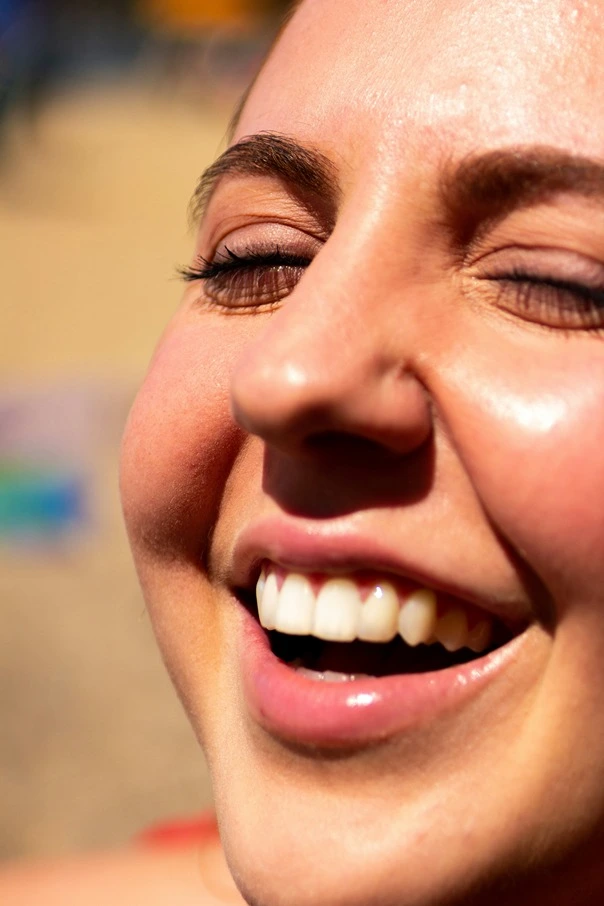 Aesthetics and confidence after root canal